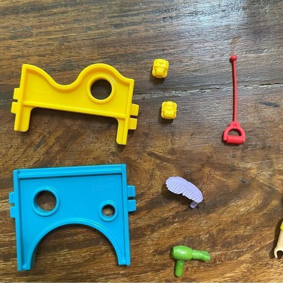 Lot of Random Playmobil Items with Figurine - Picture 6 of 8